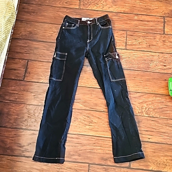 Jeans - Picture 1 of 3